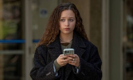 Les téléspectateurs regardent en frénésie le nouveau drame « brillant » The Miniature Wife en une seule séance