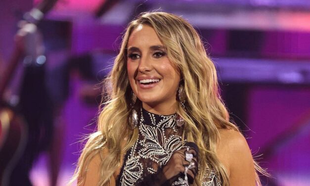 Lainey Wilson fait tourner les têtes avec un nouveau look audacieux après une confession émotionnelle