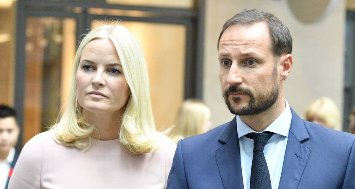 Le prince héritier Haakon défend son épouse Mette-Marit suite aux courriels d&rsquo;Epstein : « Nous avons traversé beaucoup de choses »