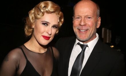 La fille de trois ans de Rumer Willis « ressemble à son grand-père » Bruce sur de nouvelles photos
