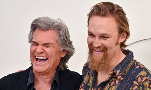 La maison irréelle de Wyatt Russell dans le Colorado pourrait passer pour un hôtel de charme – et elle se trouve juste à côté du célèbre ranch de Goldie Hawn et Kurt Russell