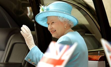 Royal LIVE : les trésors invisibles de la défunte reine Elizabeth sont exposés et bien plus encore