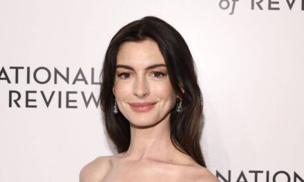 Rencontrez la célèbre maman d&rsquo;Anne Hathaway qui était aussi sa co-star