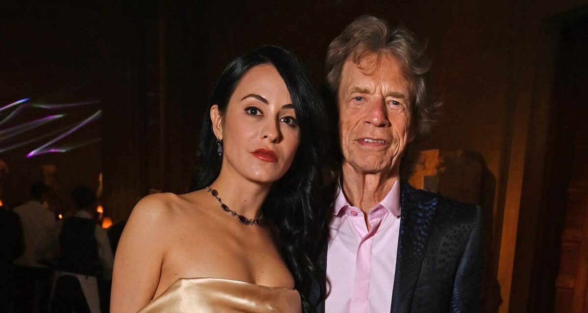 La situation de vie partagée de Mick Jagger et de sa fiancée Melanie Hamrick dans la « Vallée des rois » – avec un entourage itinérant