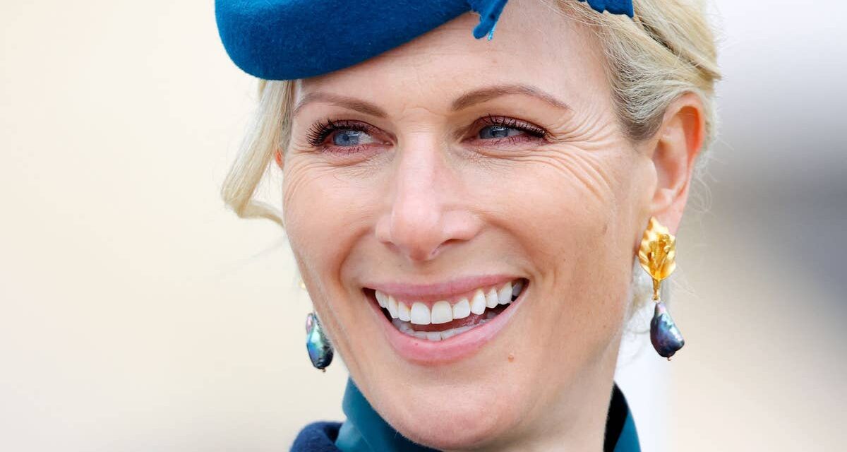 Zara Tindall a enfreint la règle d&rsquo;or avec une robe de demoiselle d&rsquo;honneur corsetée