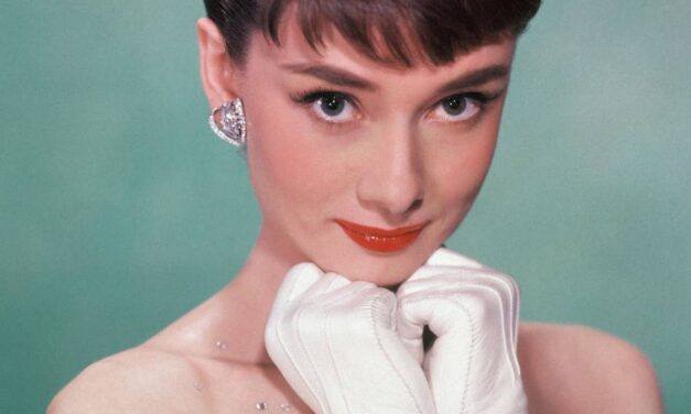 Audrey Hepburn va chanter à nouveau alors que son fils milite pour une My Fair Lady plus juste