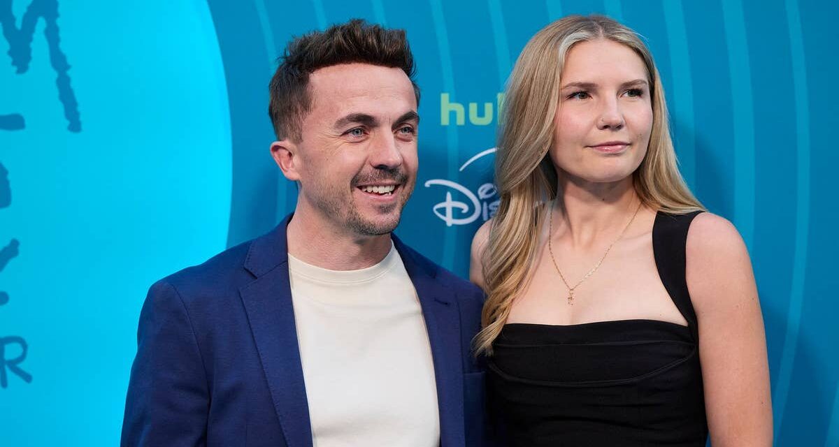 Rencontrez la femme et le fils de Frankie Muñiz – qu&rsquo;il n&rsquo;autoriserait « jamais » à devenir acteur