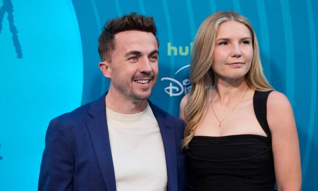 Rencontrez la femme et le fils de Frankie Muñiz – qu&rsquo;il n&rsquo;autoriserait « jamais » à devenir acteur