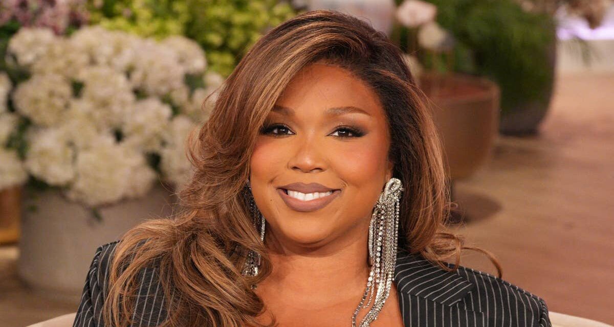 L&rsquo;incroyable transformation corporelle de Lizzo au fil des années alors qu&rsquo;elle célèbre son 38e anniversaire