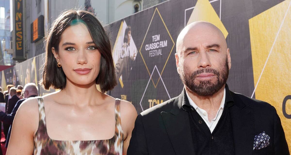 Le message émouvant de John Travolta à sa fille Ella incite les fans à dire la même chose