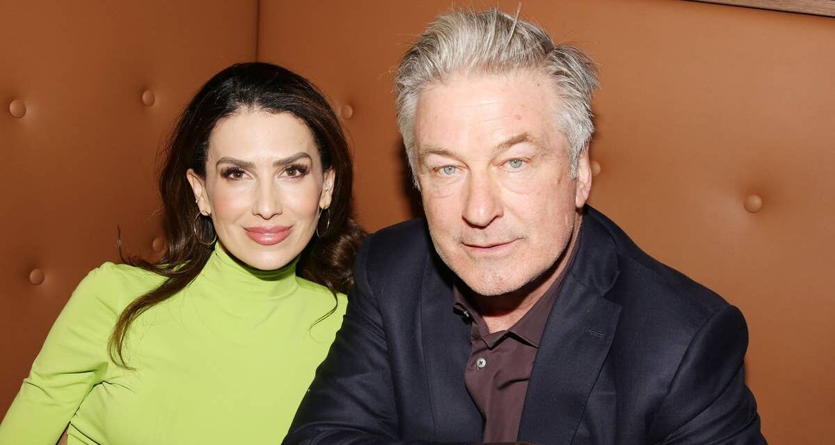 La fille d&rsquo;Alec Baldwin, 12 ans, le laisse bouche bée suite à un commentaire sur l&rsquo;écart d&rsquo;âge de 26 ans avec sa femme Hilaria