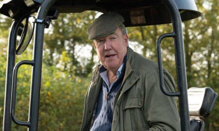 Jeremy Clarkson taquine les fans avec un premier aperçu de la nouvelle série Clarkson&rsquo;s Farm