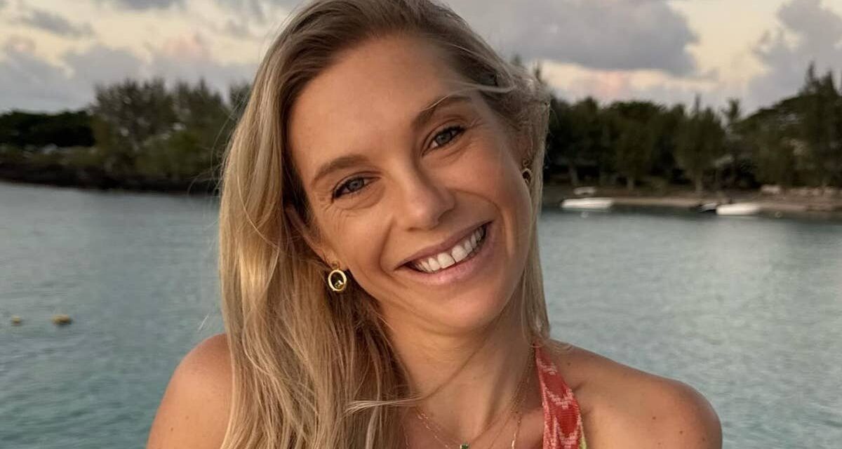 L&rsquo;ex-petite amie du prince Harry, Chelsy Davy, partage une photo rare de son mari Sam à l&rsquo;occasion de son 4e anniversaire
