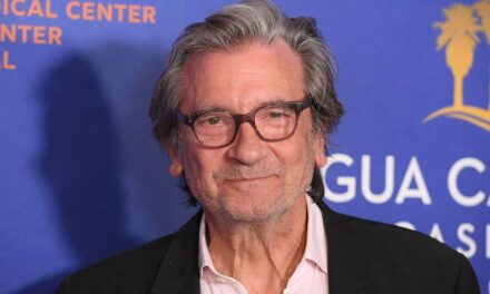 Dans les trois mariages de la star des années 80 Griffin Dunne, dont l&rsquo;ancienne Bond girl et leur fille actrice