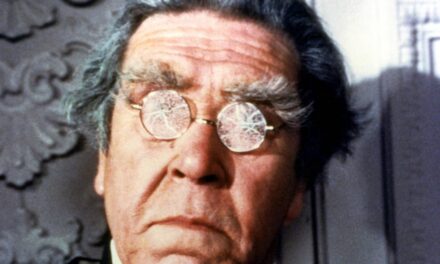 La star de Carry On, Peter Butterworth, a une femme et un fils incroyablement célèbres