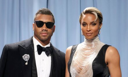 Ciara rayonne sur de nouvelles photos de plage avec Russell Wilson et les enfants