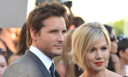 Jennie Garth révèle un commentaire qui a fait que son mariage avec Peter Facinelli a « frappé le fan »