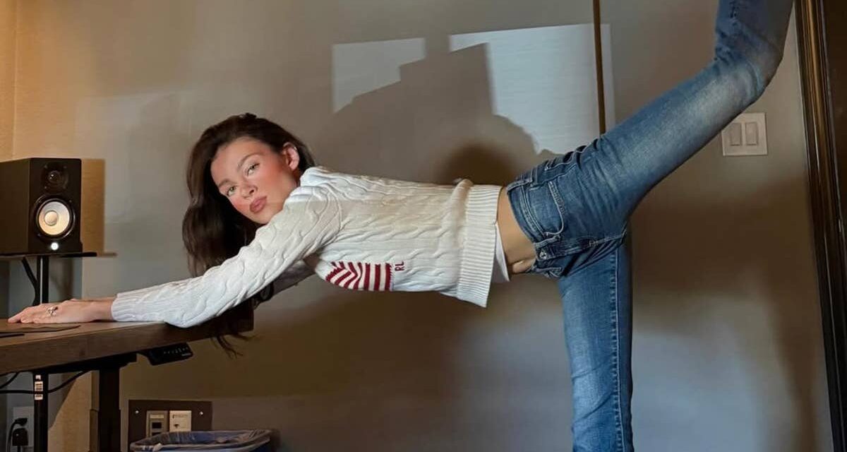 Les tricots à drapeau emblématiques de Ralph Lauren connaissent un renouveau majeur – il suffit de demander à Nicola Peltz Beckham