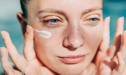 Nous avons demandé à 5 experts de la peau de partager les routines respectueuses de la rosacée qu&rsquo;ils recommandent à leurs clients.