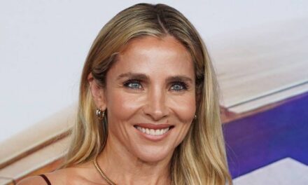 Elsa Pataky met en valeur son physique chamois dans une mini-robe argentée ultra moulante
