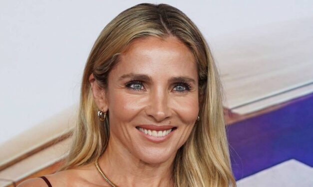 Elsa Pataky met en valeur son physique chamois dans une mini-robe argentée ultra moulante