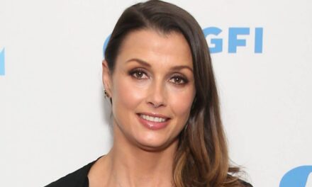 Bridget Moynahan marque une étape émotionnelle pour son beau-fils dans une rare mise à jour personnelle