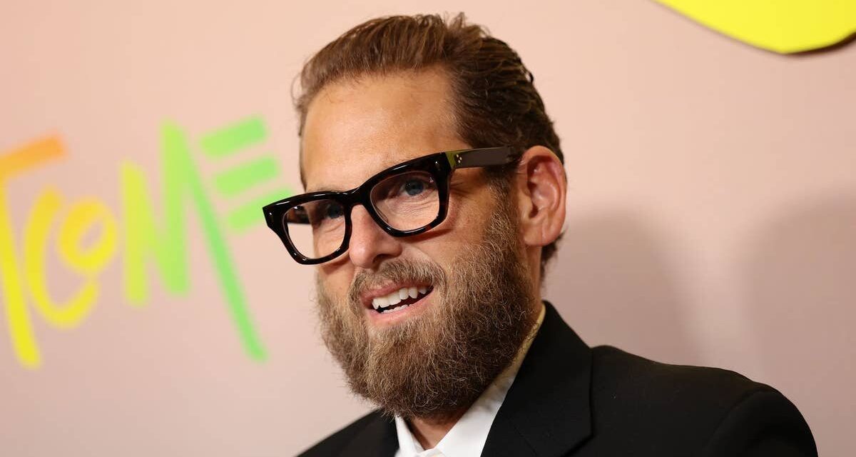 La co-star de Jonah Hill commente la transformation « carrément méconnaissable » pour son retour