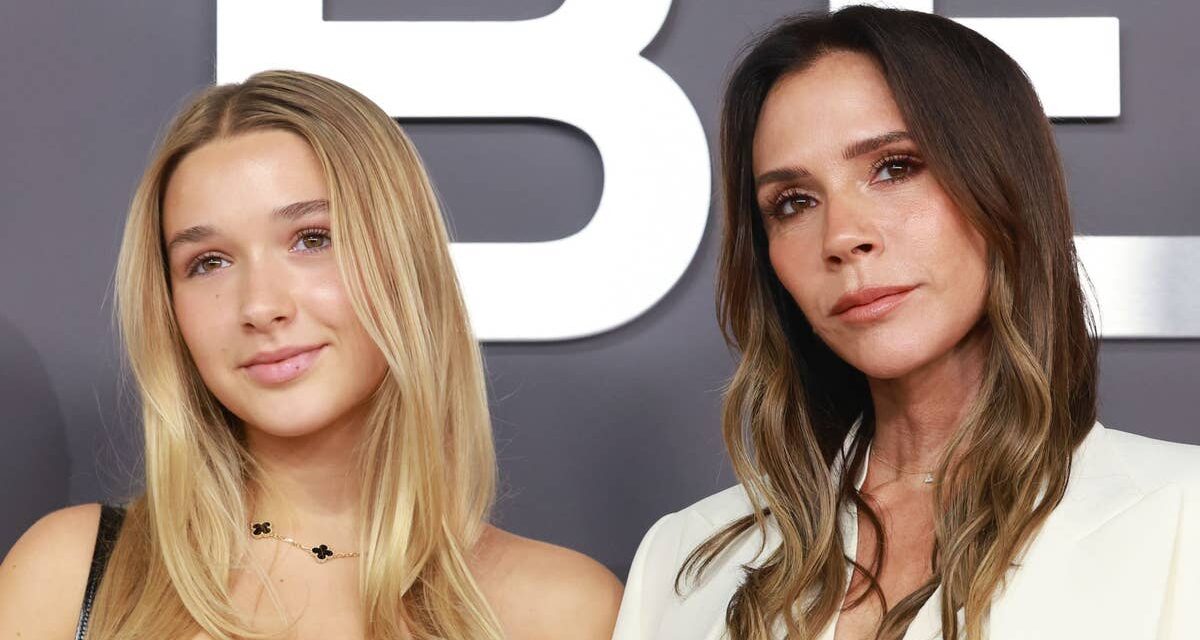 Harper Beckham est le mini-moi de maman Victoria avec des talons assortis pour la journée des filles à New York