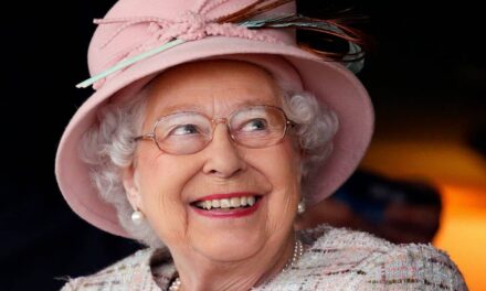 La règle du gâteau d&rsquo;anniversaire « très disciplinée » de la reine Elizabeth