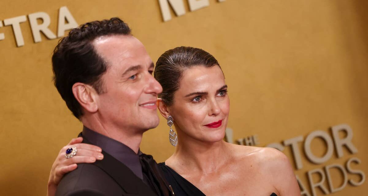 Matthew Rhys fait un commentaire rare sur l&rsquo;éducation de 3 enfants avec Keri Russell