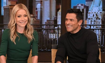 Kelly Ripa fait des aveux de « grossesse » en LIVE : « Je ne veux pas tout dévoiler »