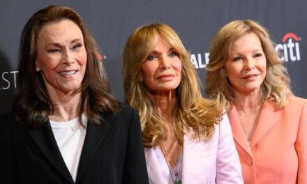 Les stars de Charlie&rsquo;s Angels parlent de leurs combats communs contre le cancer, y compris Farrah Fawcett