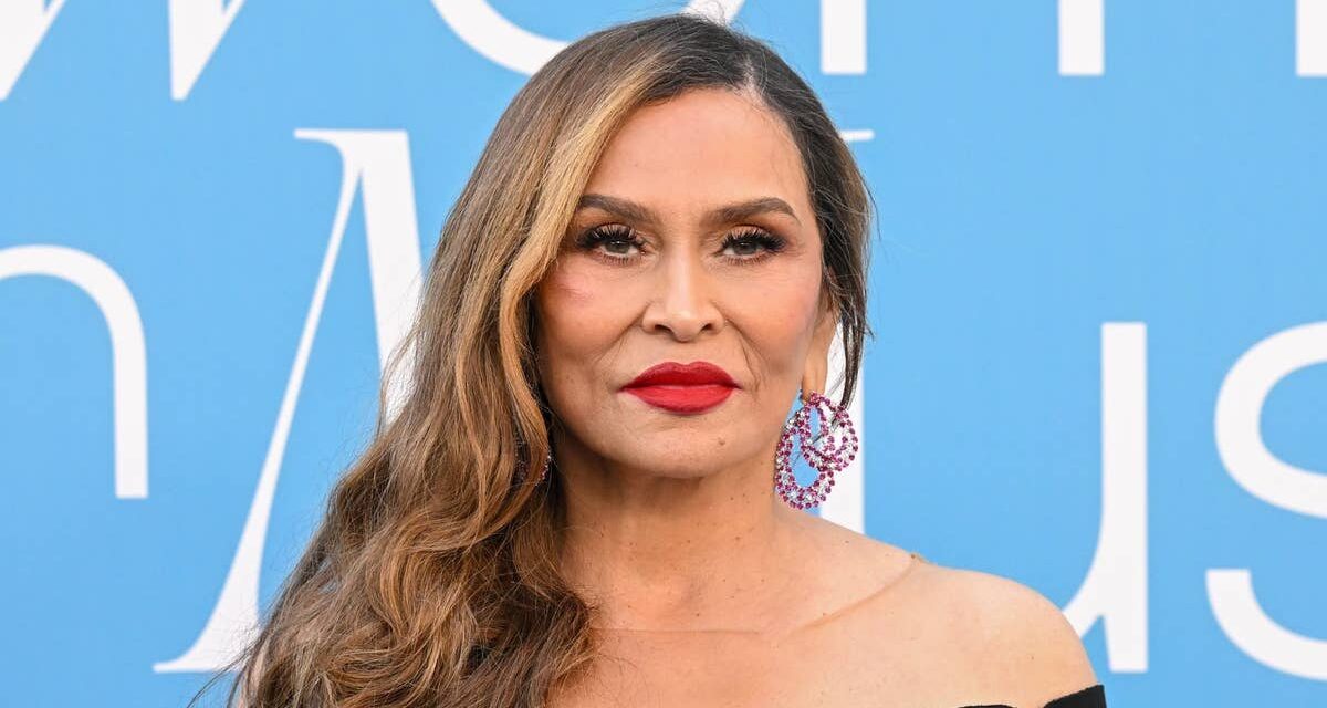 Tina Knowles révèle qu&rsquo;elle a envoyé Beyoncé et Solange en thérapie