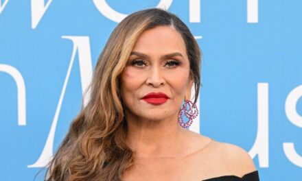 Tina Knowles révèle qu&rsquo;elle a envoyé Beyoncé et Solange en thérapie