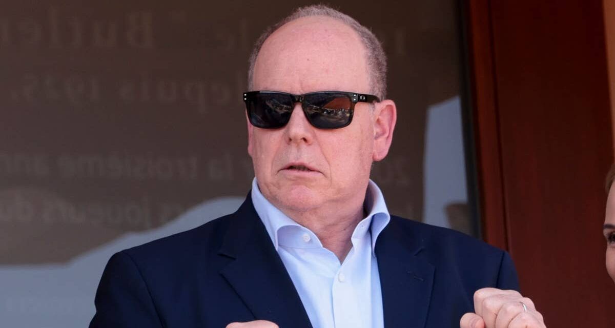 Le prince Albert et son fils rarement vu Alexandre Grimaldi, 22 ans, assistent séparément au tournoi de tennis