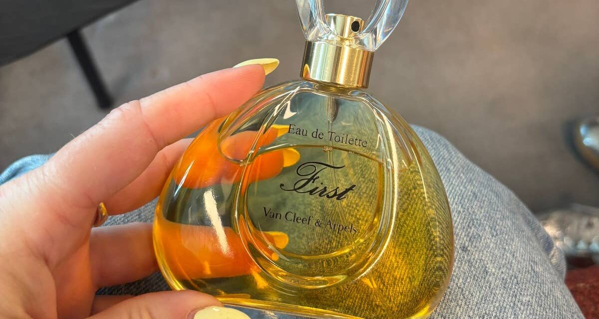 Le prince Harry a comparé le parfum préféré de la princesse Diana au LSD : quelle odeur sent-il vraiment ?