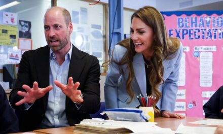 Le prince William et Kate Middleton effectuent une visite inopinée à l&rsquo;occasion de leur 15e anniversaire – après avoir revisité le lieu du mariage