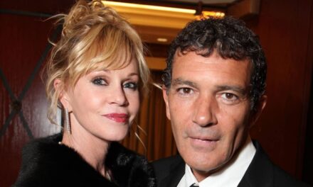 Antonio Banderas photographié avec son ex-femme Melanie Griffith sur une photo de maison – 11 ans après le divorce