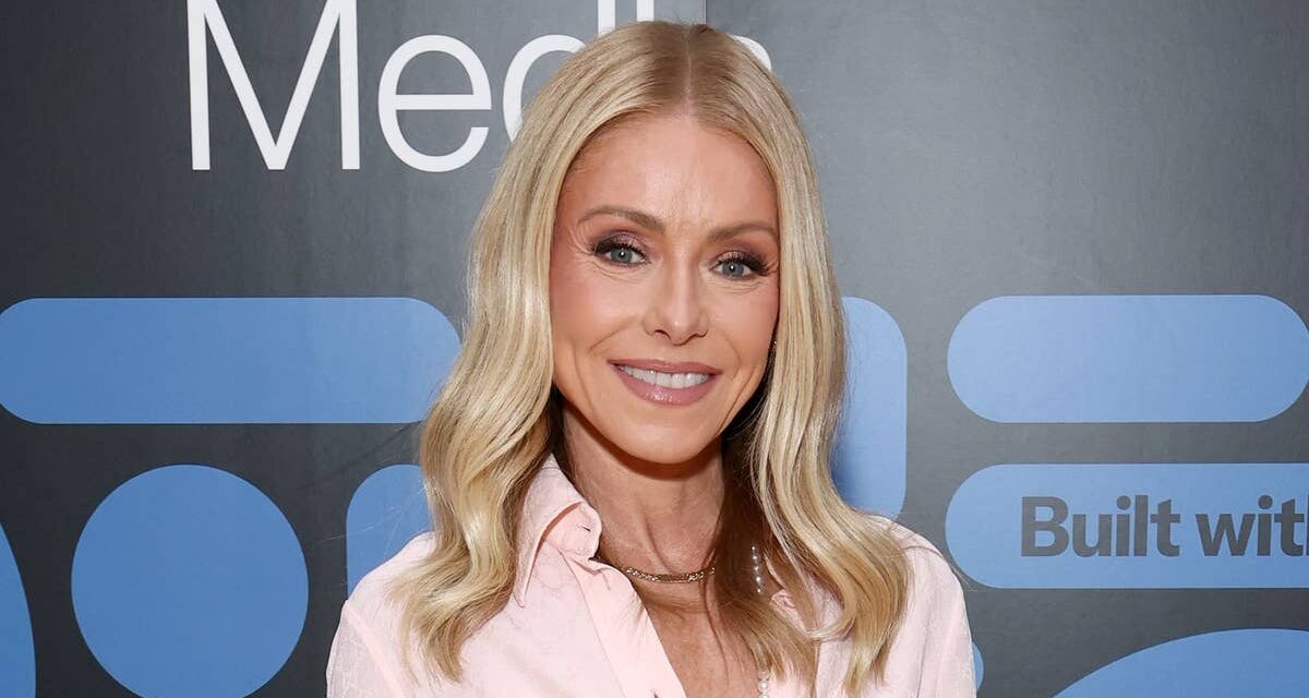 Kelly Ripa révèle quel piercing corporel audacieux elle est tentée de se faire