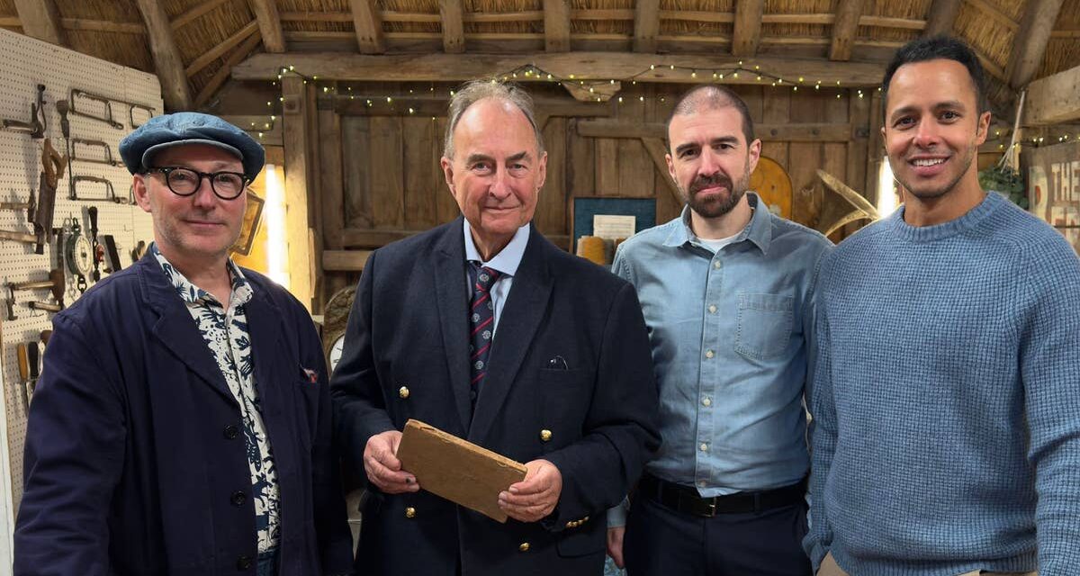 L&rsquo;invité du Repair Shop étonné par la restauration « miraculeuse » : « Juste au-delà des mots »