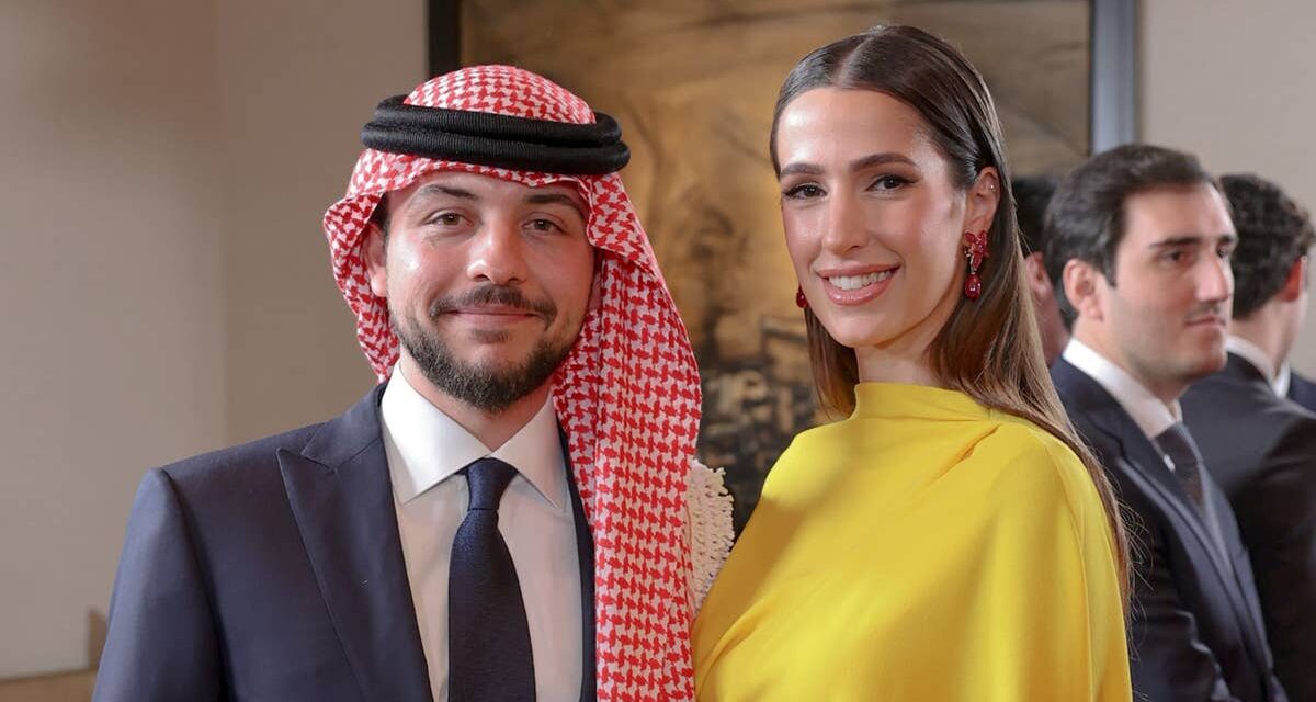 Iman, la fille de la princesse Rajwa, affiche les cheveux bouclés les plus mignons qui soient si longs – regardez la vidéo