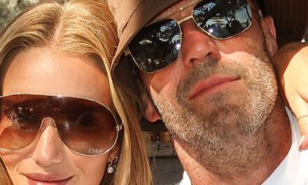 Jason Statham partage de jolies photos de ses enfants rarement vus alors qu&rsquo;il profite de somptueuses vacances en famille