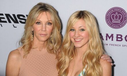 Rencontrez la mini-fille de Heather Locklear – avec une carrière très différente de celle de ses parents