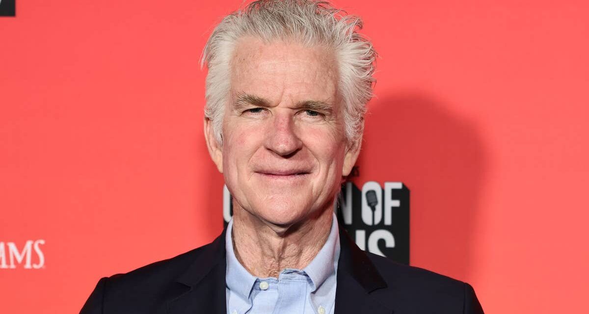 La star de Full Metal Jacket, 67 ans, a l&rsquo;air si jeune dans une incroyable apparition sur le tapis rouge