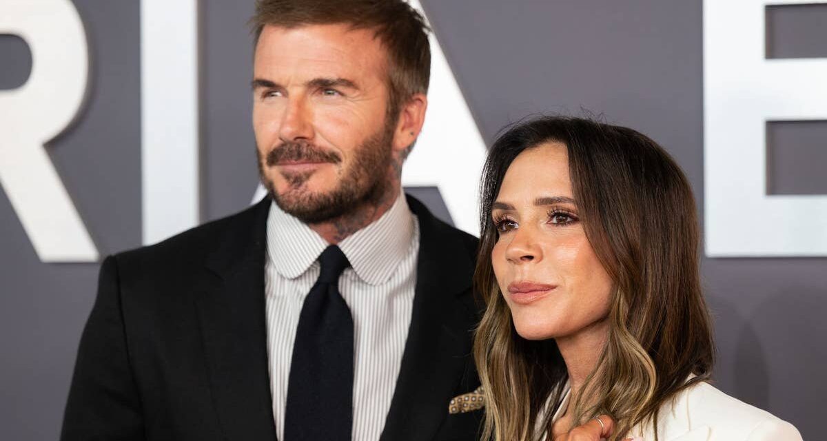 David Beckham relance la blague « soyez honnête » sur Rolls Royce dans un hommage hilarant à l&rsquo;occasion du 52e anniversaire de Victoria