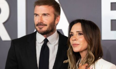 David Beckham relance la blague « soyez honnête » sur Rolls Royce dans un hommage hilarant à l&rsquo;occasion du 52e anniversaire de Victoria