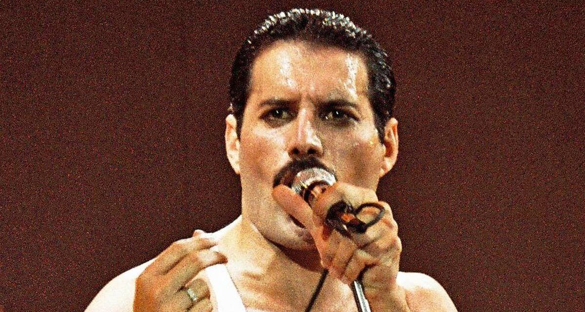 Le salon aux couleurs contrastées de Freddie Mercury dans les années 1970 était l&rsquo;incarnation même du « plus, c&rsquo;est plus »