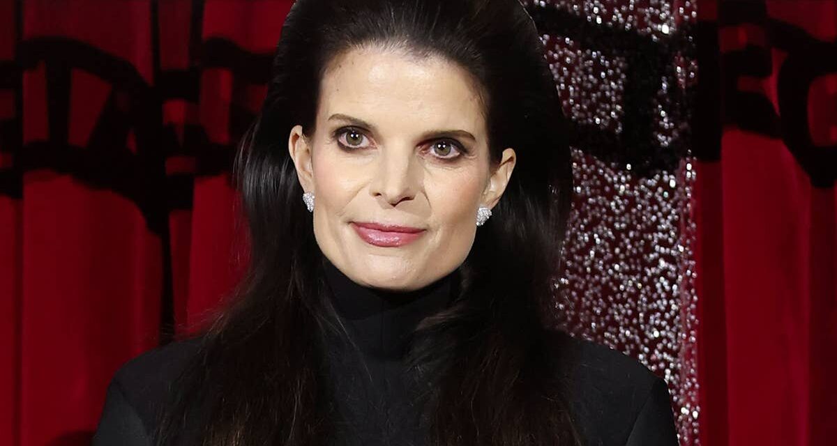 L&rsquo;incroyable transformation physique de la milliardaire Athina Onassis au fil des années en photos