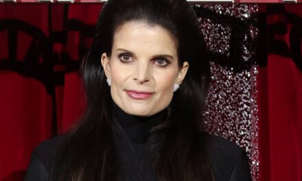 L&rsquo;incroyable transformation physique de la milliardaire Athina Onassis au fil des années en photos