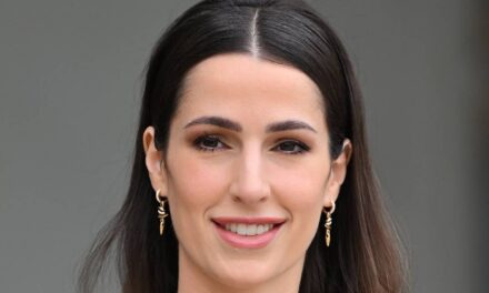 La princesse Rajwa fête son anniversaire avec sa mini-fille, la princesse Iman, 1 an, dans un portrait de famille inédit